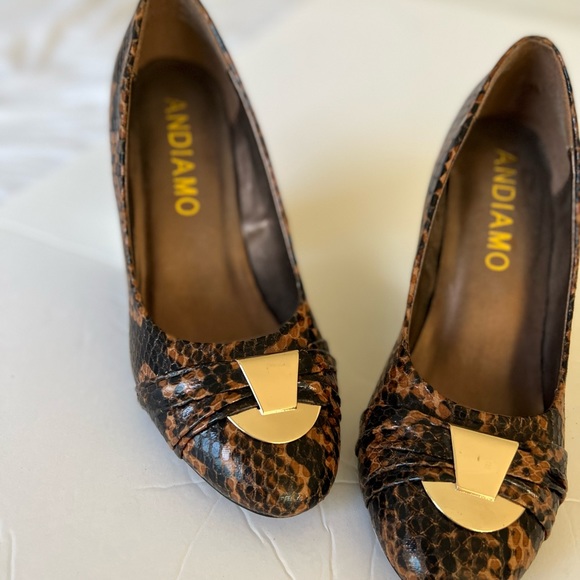 ANDIAMO Women's Anka Pump - Snakeskin Size 6 - Picture 7 of 10